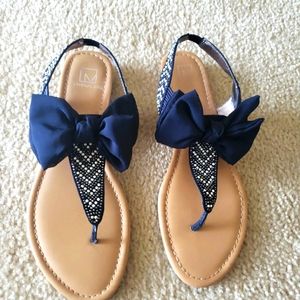 Box sandals